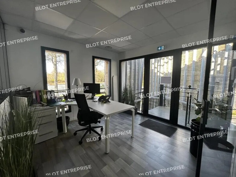 Bureau dans Orvault à louer - Photo de l’immeuble – Image 2 sur 13