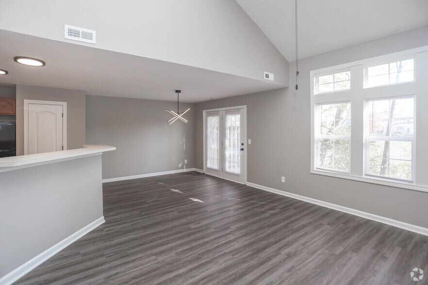 5500 S Emerson Ave, Indianapolis, IN à vendre - Photo intérieure – Image 2 sur 5