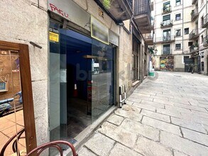 Local commercial dans Barcelone, Barcelona à louer Photo de l’immeuble– Image 1 sur 11