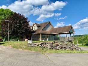 6568 Route 209, Stroudsburg, PA à louer Autre– Image 2 sur 3