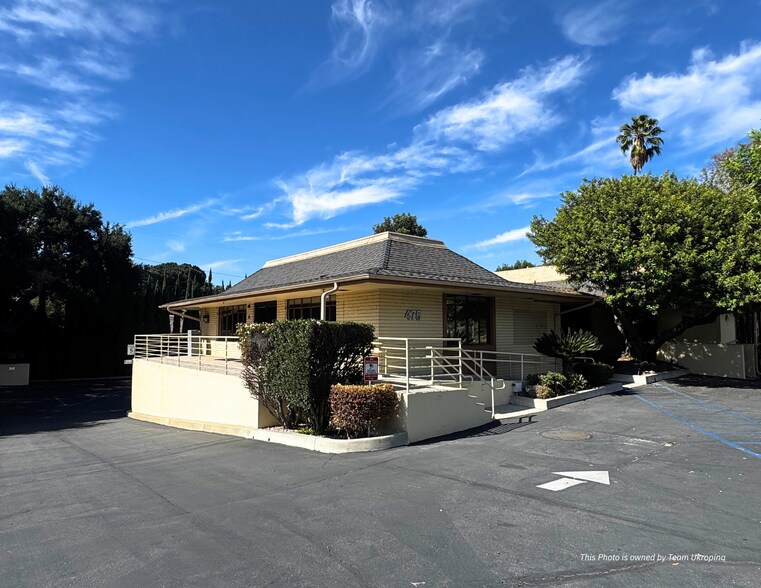 475 Huntington Dr, San Marino, CA à louer - Photo de l’immeuble – Image 2 sur 4