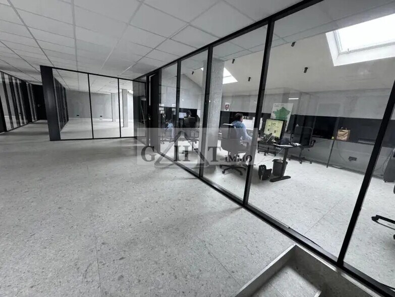 Industriel/Logistique dans Choisy-le-Roi à vendre - Photo de l’immeuble – Image 3 sur 5