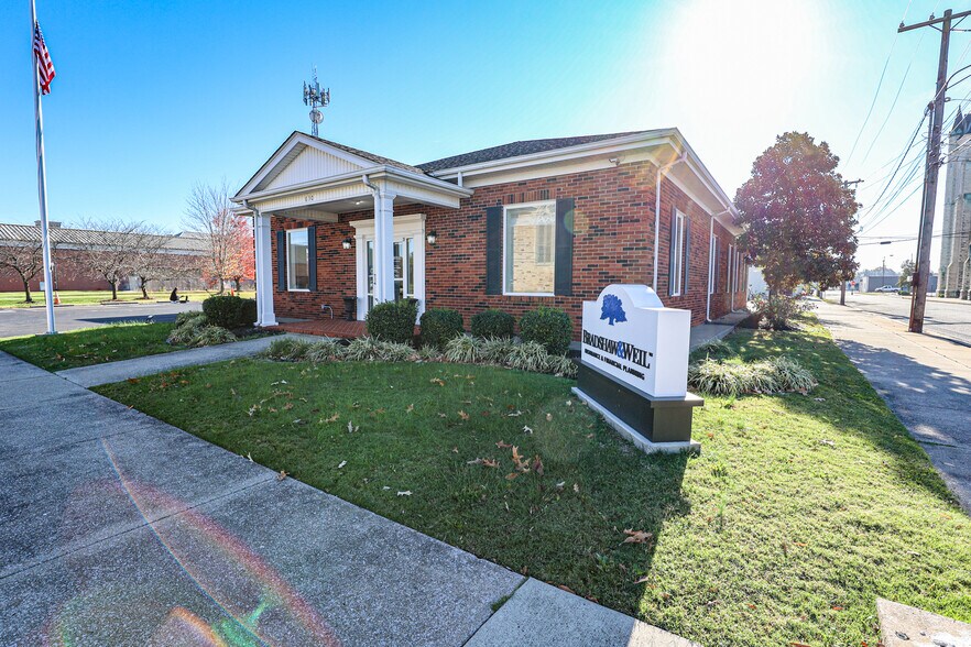 630 Jefferson St, Paducah, KY à vendre - Photo de l’immeuble – Image 3 sur 90