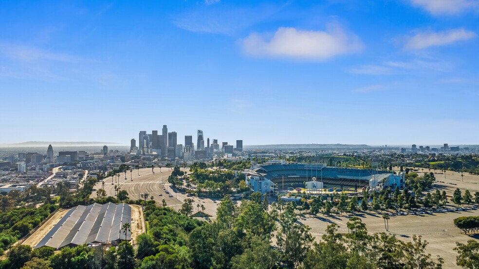 744 &-744 1/2 Amador St, Los Angeles, CA à vendre - Photo de l’immeuble – Image 3 sur 8