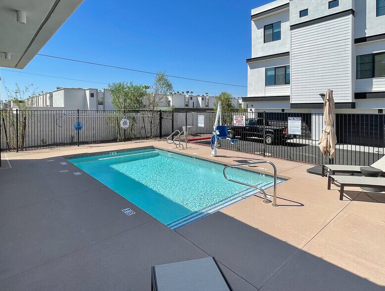 3213 E Flower St, Phoenix, AZ à vendre - Photo de l’immeuble – Image 2 sur 5