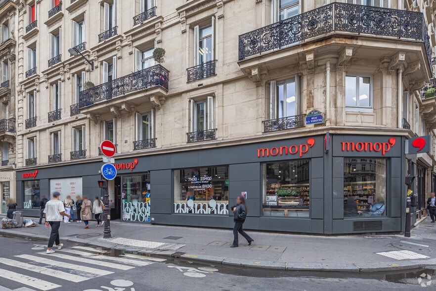 29 Rue Taitbout, Paris à louer - Photo de l’immeuble – Image 3 sur 5