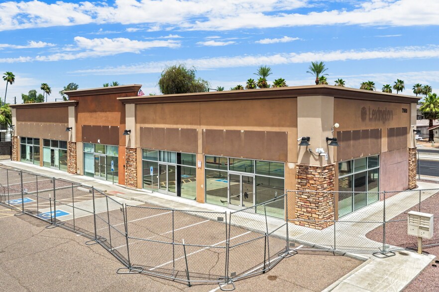 7080 N 19th Ave, Phoenix, AZ à vendre - Photo de l’immeuble – Image 2 sur 4