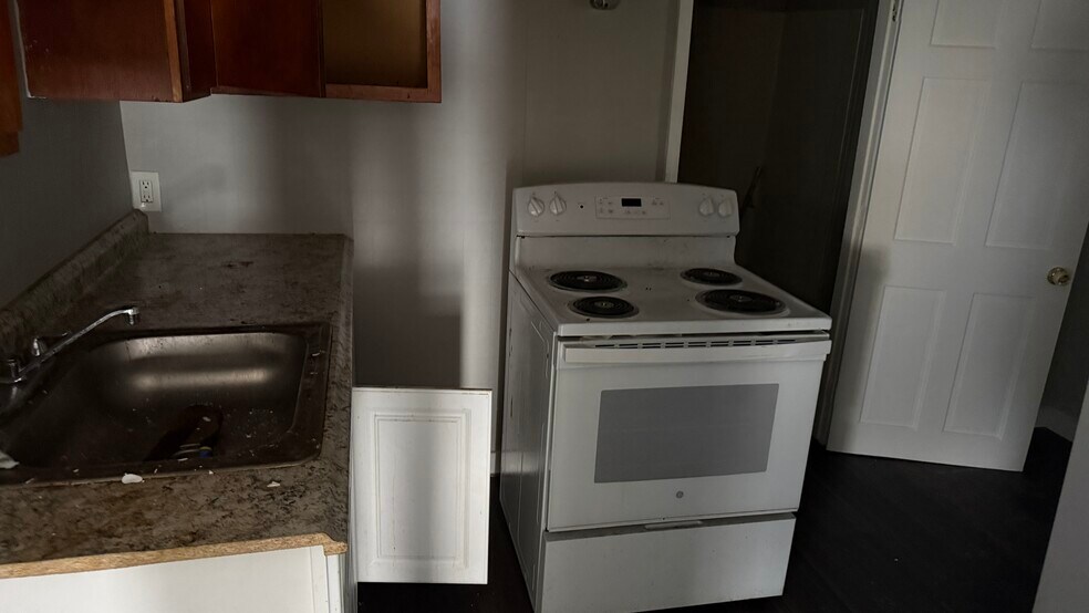 27 Rutherford St, Binghamton, NY à vendre - Photo de l’immeuble – Image 2 sur 14