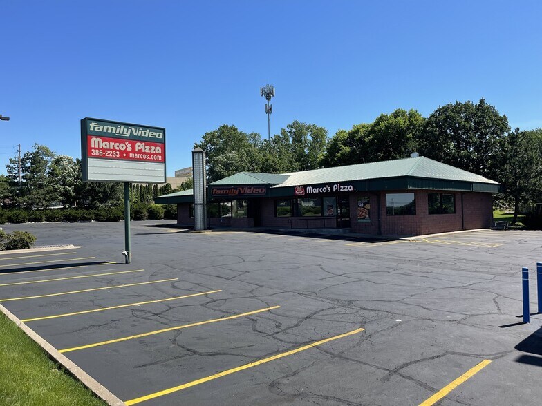 3833 N Division St, Davenport, IA à louer - Photo principale – Image 1 sur 4