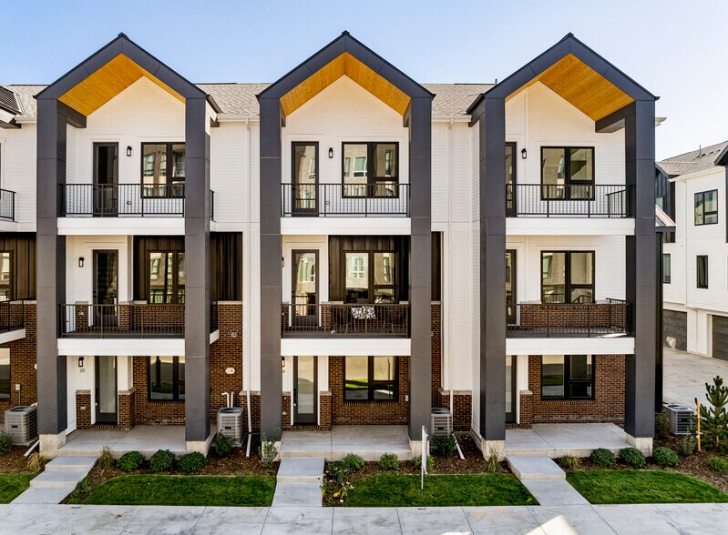 8220 & 8240 E 36th Ave, Denver, CO à vendre - Photo de l’immeuble – Image 3 sur 40