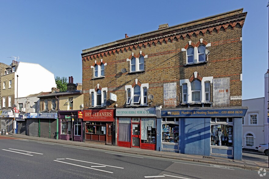 175 Trafalgar Rd, Londres à vendre - Photo principale – Image 1 sur 5