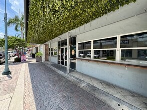 2001-2017 Harrison St, Hollywood, FL à louer Photo intérieure– Image 1 sur 11