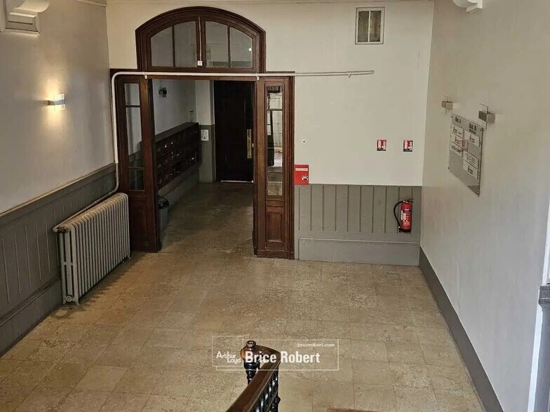 Bureau dans Lyon à vendre - Photo de l’immeuble – Image 2 sur 15