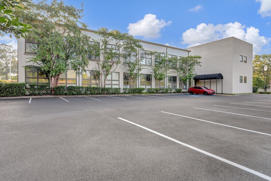 756-765 Ridge Lake Blvd, Memphis, TN à louer - Photo de l’immeuble – Image 3 sur 23