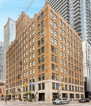 317 Adelaide St W, Toronto, ON à louer Photo de l’immeuble– Image 1 sur 7