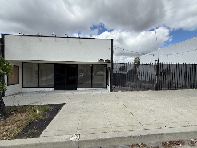 10027 Commerce Ave, Tujunga, CA à louer - Photo de l’immeuble – Image 1 sur 8