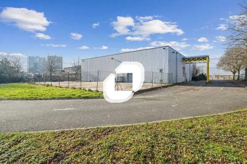 Bureau dans Villepinte à louer Photo de l’immeuble– Image 1 sur 9