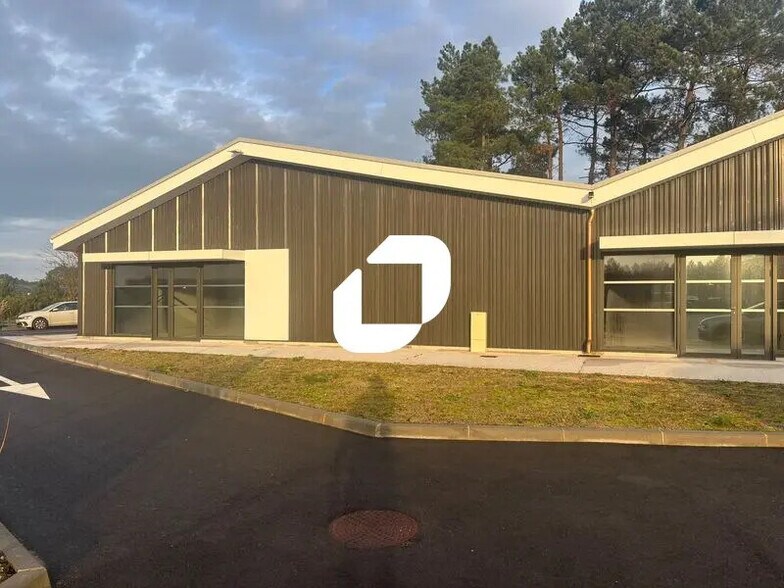 Bureau dans Audenge à vendre - Photo de l’immeuble – Image 2 sur 20