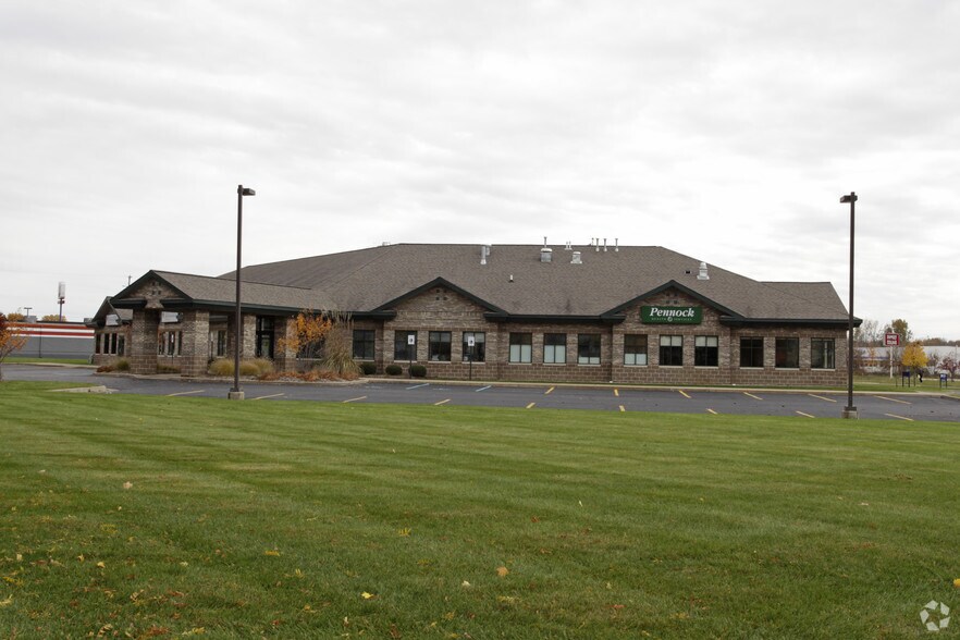 537 W Main St, Ionia, MI à louer - Photo de l’immeuble – Image 3 sur 4