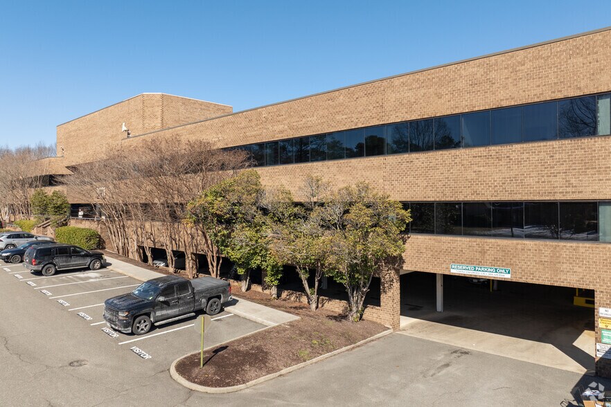 2810 N Parham Rd, Richmond, VA à louer - Photo de l’immeuble – Image 2 sur 6