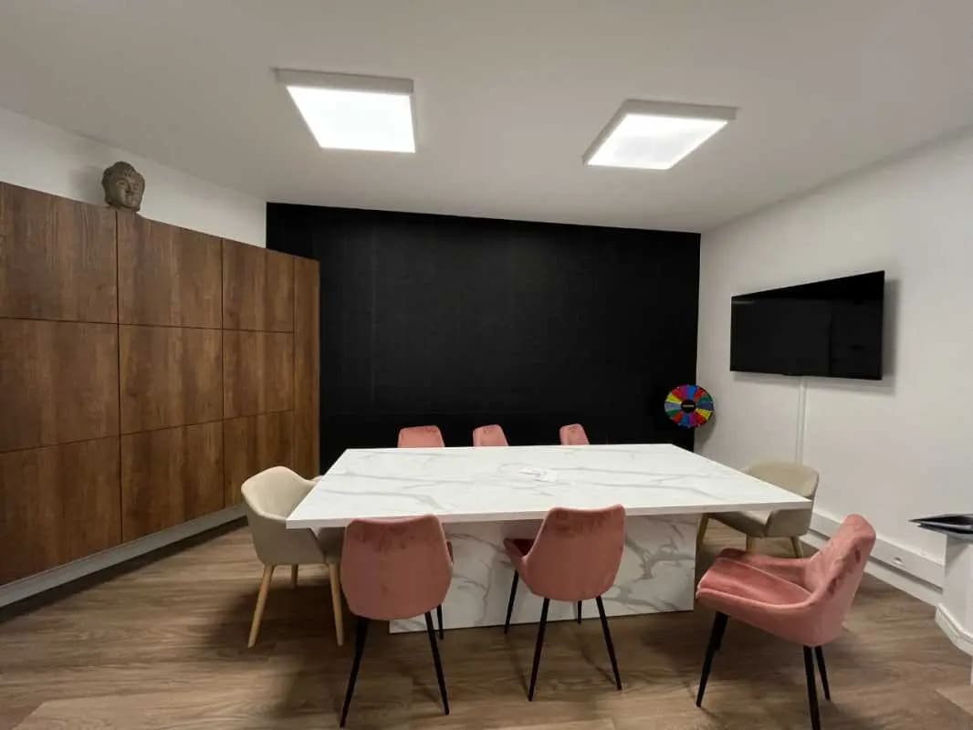 Local commercial dans Saint-Quentin à louer Photo de l’immeuble– Image 1 sur 5