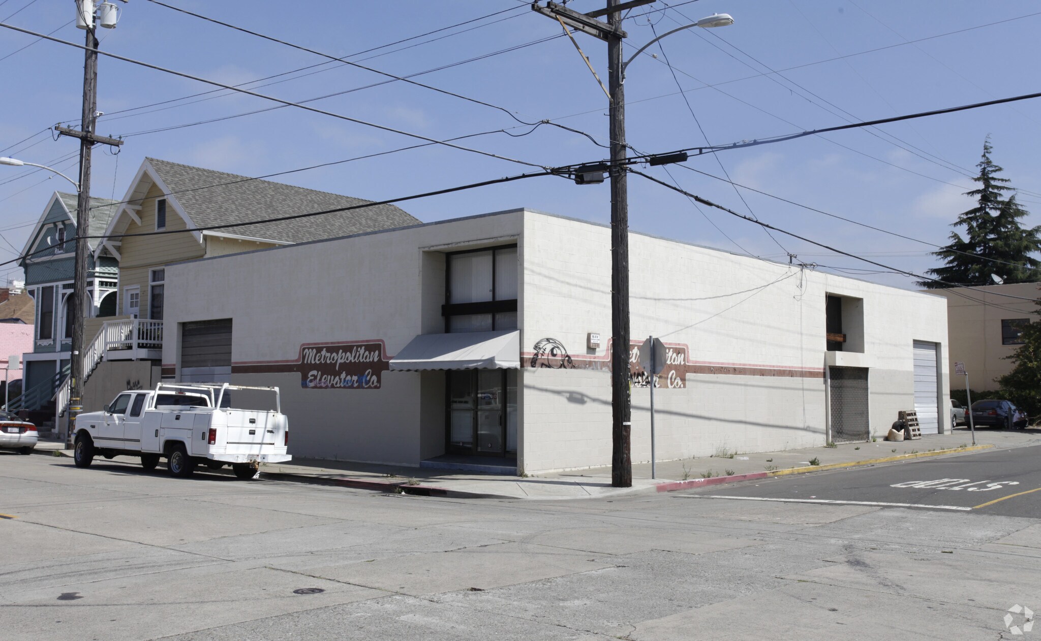 550 E 10th St, Oakland, CA à louer Photo principale– Image 1 sur 10
