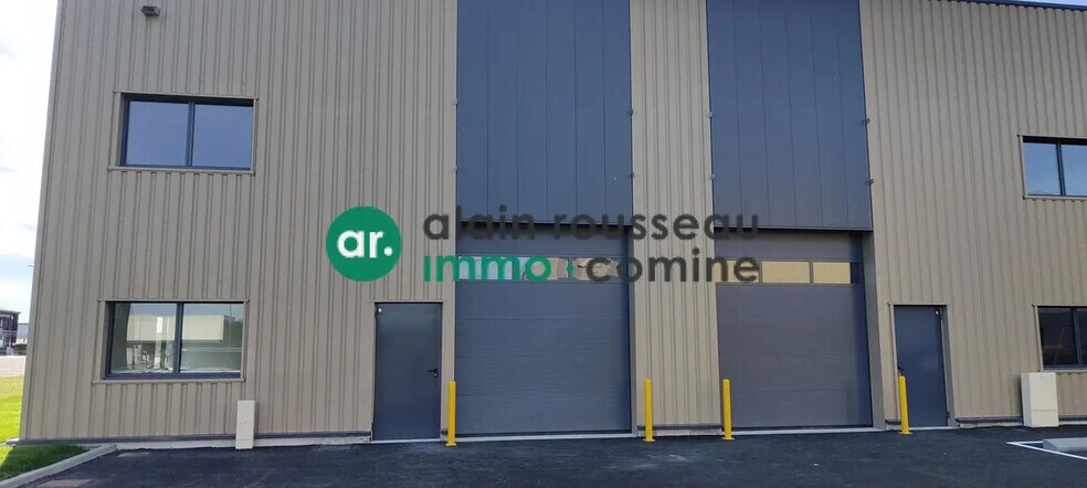 Local d’activités dans Cholet à louer - Photo de l’immeuble – Image 1 sur 10