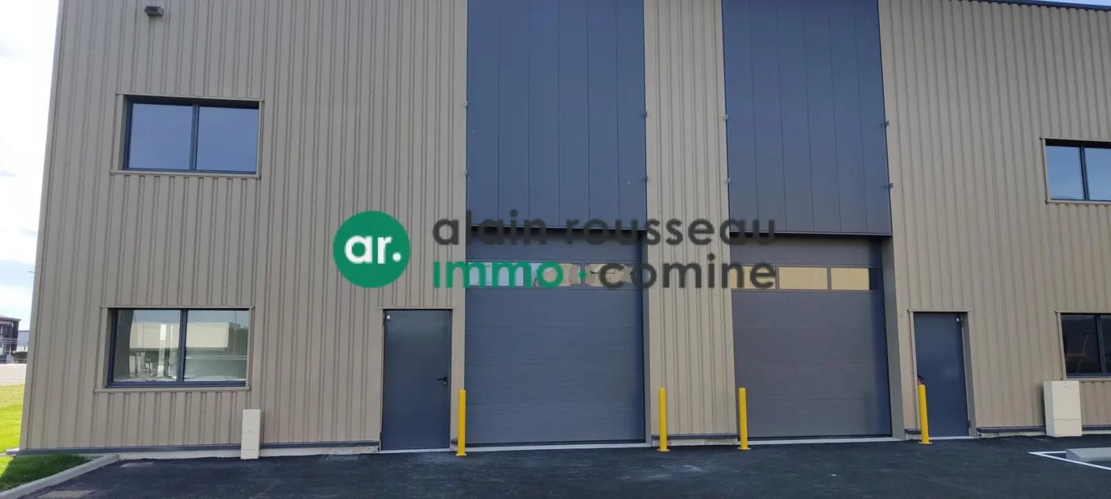 Local d’activités dans Cholet à louer Photo de l’immeuble– Image 1 sur 11