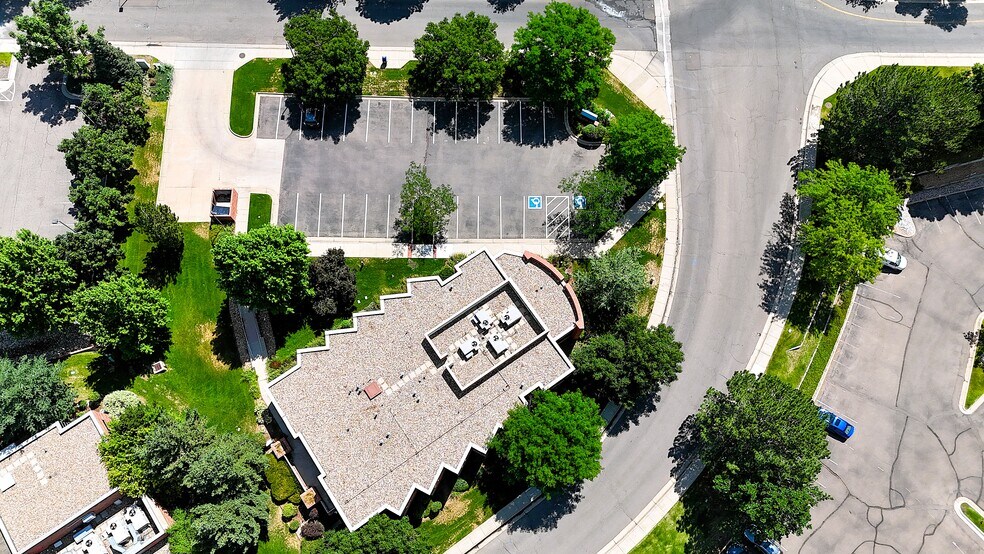 1 W Dry Creek Cir, Littleton, CO à louer - Photo de l’immeuble – Image 3 sur 15