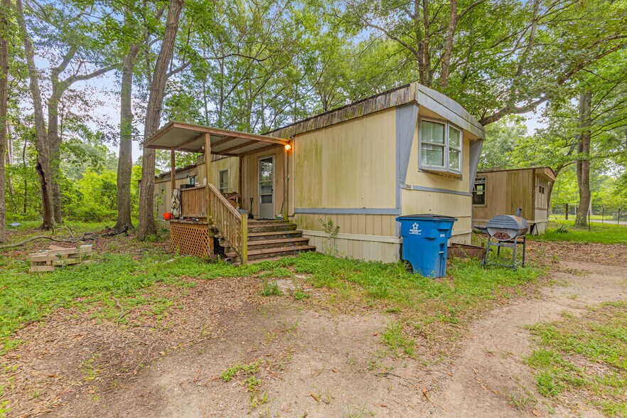 8 Unit Portfolio - Existing Mobile Home portefeuille de 1 biens à vendre sur LoopNet.fr - Photo de l’immeuble – Image 1 sur 33