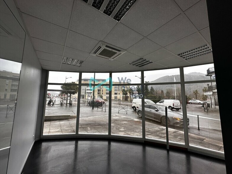 Bureau dans Lourdes à vendre - Photo intérieure – Image 2 sur 9