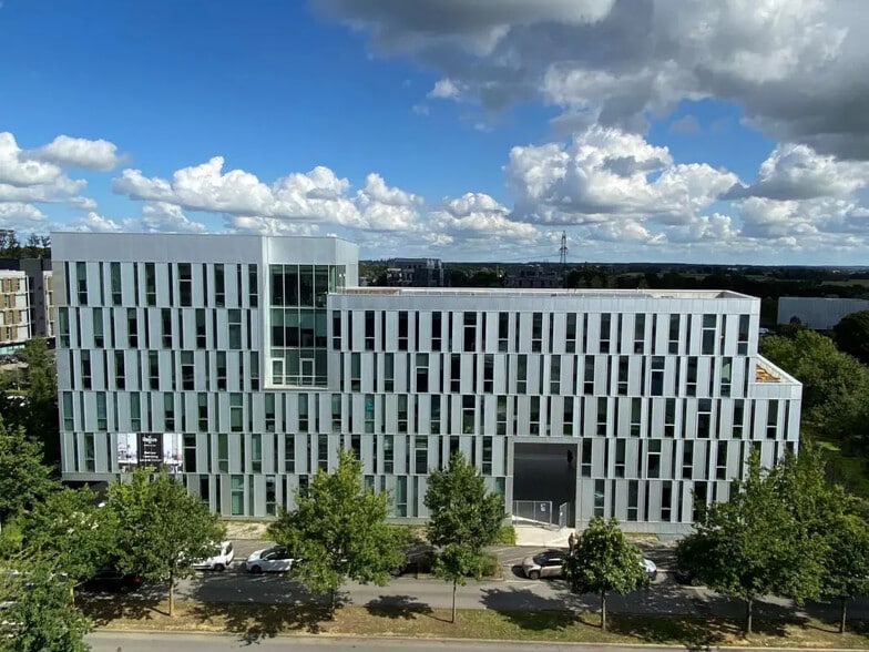 2 Rue Claude Chappe, Cesson-Sévigné à louer - Photo de l’immeuble – Image 3 sur 22