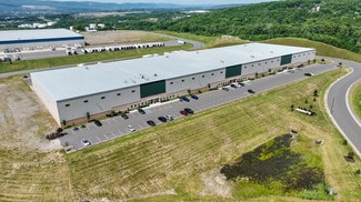 Plus de détails pour 438-442 Research Dr, Pittston, PA - Industriel/Logistique à louer
