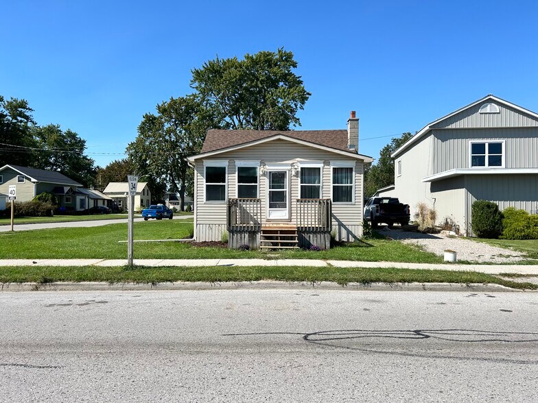 138 Borden Ave, Belmont, ON à vendre - Photo de l’immeuble – Image 2 sur 3