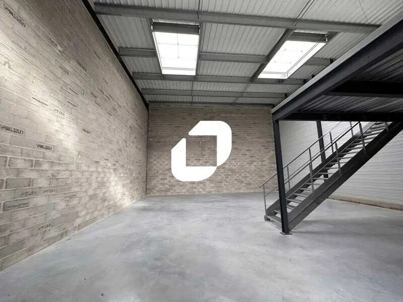 Local d'activités dans Beychac-et-Caillau à vendre Photo intérieure– Image 1 sur 8