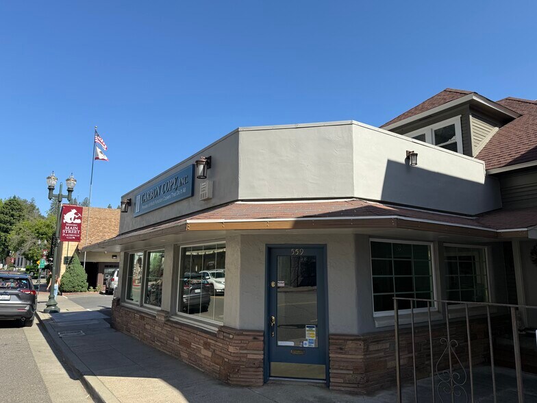 559 Main St, Placerville, CA à louer - Photo de l’immeuble – Image 3 sur 7