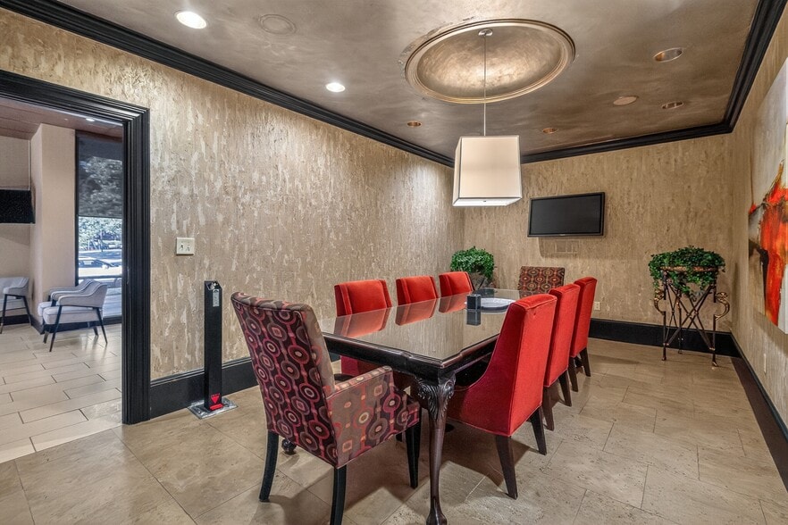 715-717 East Blvd, Charlotte, NC à vendre - Photo intérieure – Image 3 sur 16