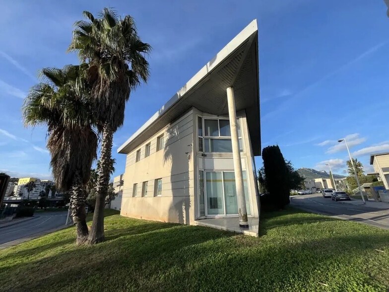Bureau dans La Valette-du-Var à louer - Photo de l’immeuble – Image 1 sur 4