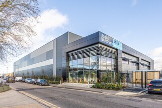 Plus de détails pour Baird Rd, Enfield - Industriel/Logistique à louer