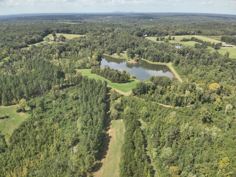 230 Kelly Lane, Farmville, VA à vendre - Photo principale – Image 1 sur 5