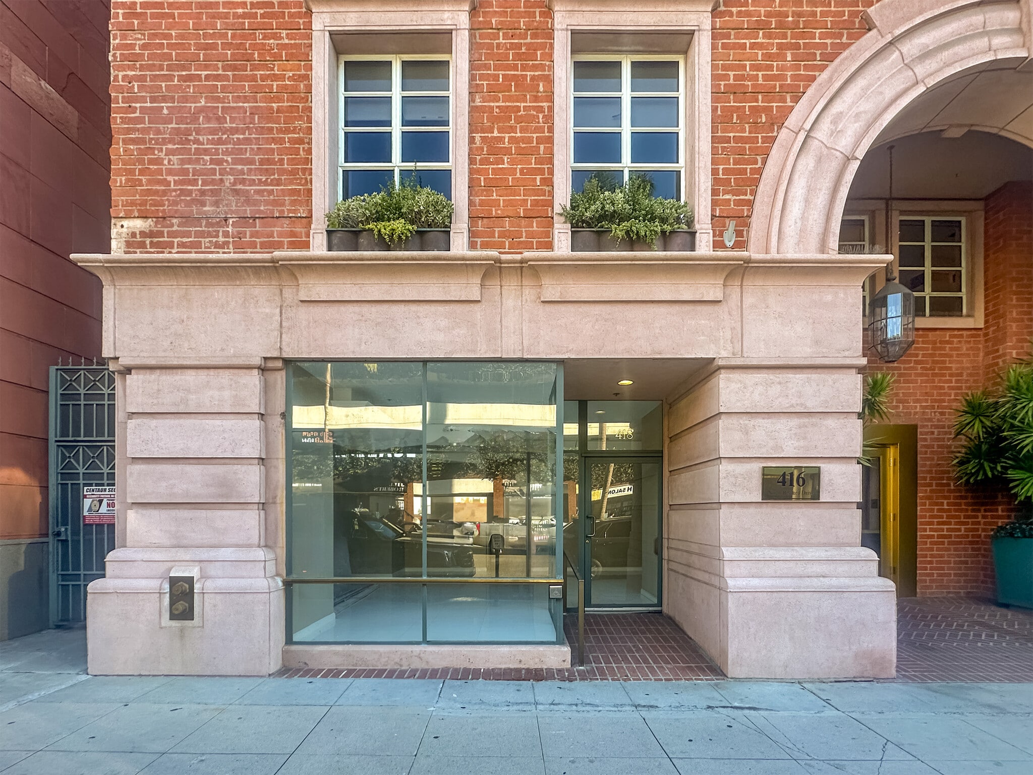 416 N Bedford Dr, Beverly Hills, CA à louer Photo intérieure– Image 1 sur 1