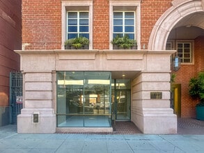 416 N Bedford Dr, Beverly Hills, CA à louer Photo intérieure– Image 1 sur 1