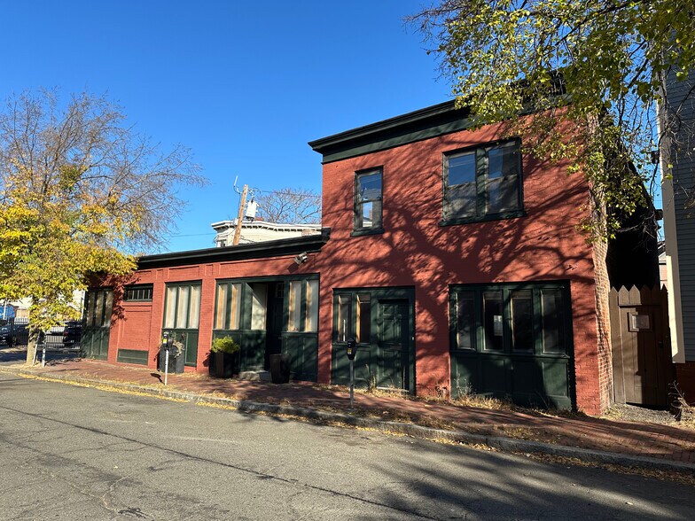 19-23 Bishop Allen Dr, Cambridge, MA à louer - Photo principale – Image 1 sur 18