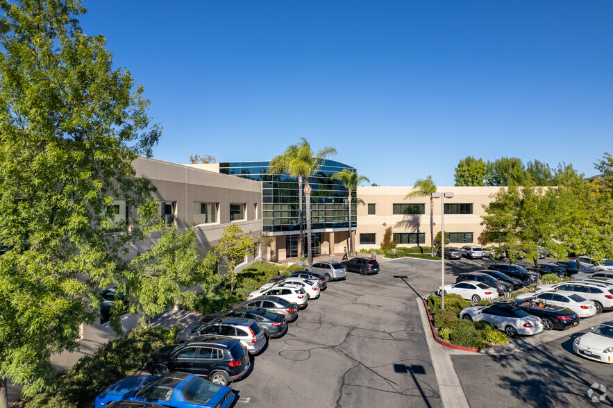 22342 Avenida Empresa, Rancho Santa Margarita, CA à louer - Photo de l’immeuble – Image 1 sur 6