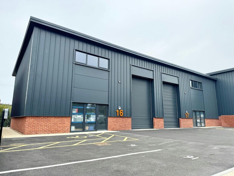 Knowle Ln, Eastleigh à vendre - Photo de l’immeuble – Image 2 sur 9