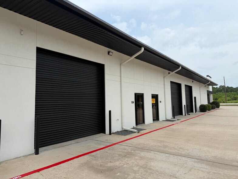 28030 FM 2978 Rd, Magnolia, TX à louer - Photo de l’immeuble – Image 2 sur 10