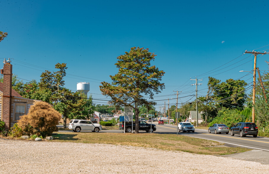 71 Main St, Dennis Port, MA à vendre - Photo de l’immeuble – Image 3 sur 8