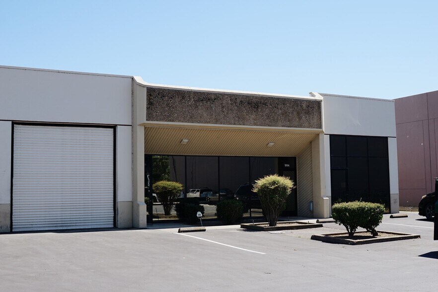 1982-1994 Enterprise Blvd, West Sacramento, CA à louer - Photo de l’immeuble – Image 2 sur 2