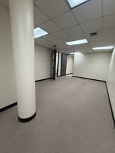 8121 Broadway St, Houston, TX à louer Photo intérieure– Image 2 sur 9
