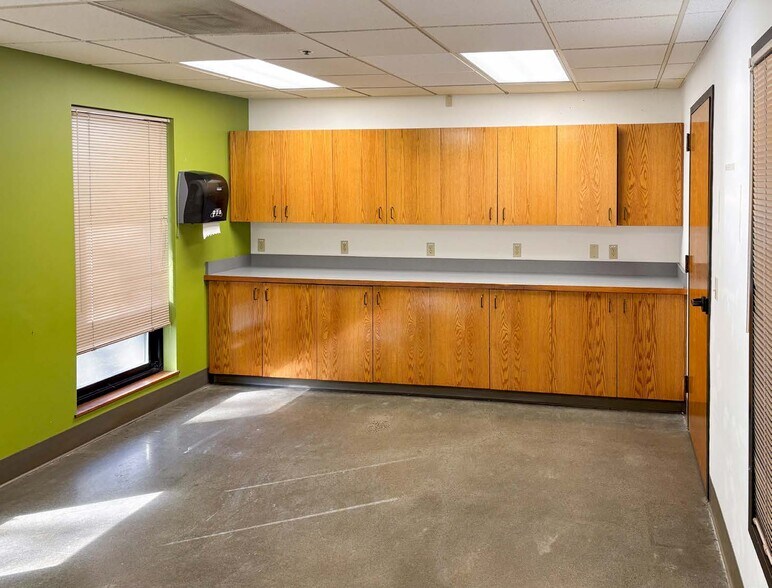 5665 NW Wagon Way, Hillsboro, OR à louer - Photo de l’immeuble – Image 3 sur 4